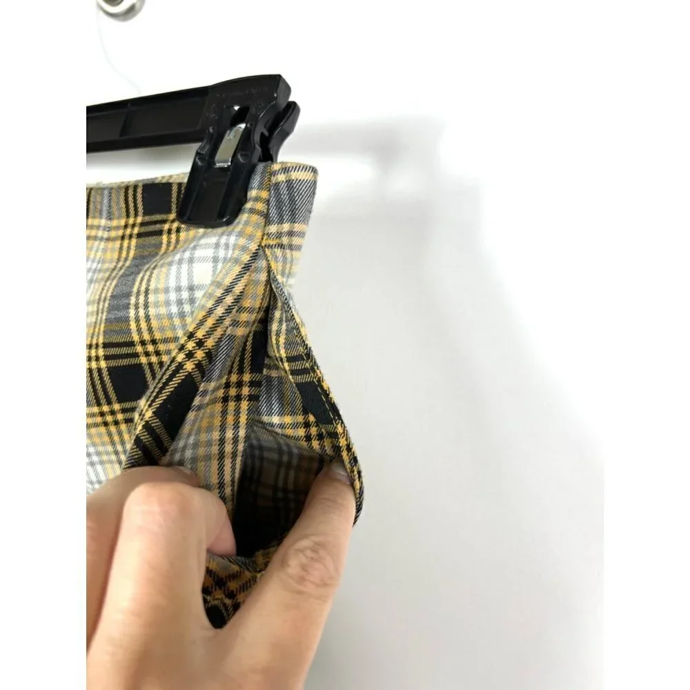 Urban‎ outfitters checkered skirt
